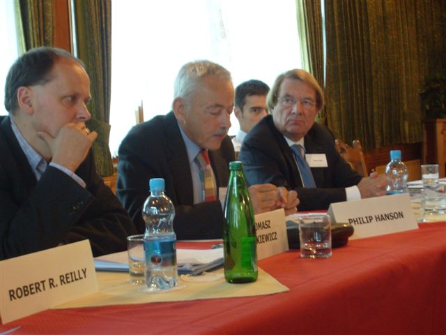 Tomasz Mickiewicz, Phil Hanson, Pascal Salin.JPG